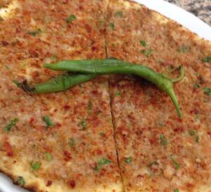 Meshur Kuyum Pide Salonu Inonu Caddesi Izmir Zomato